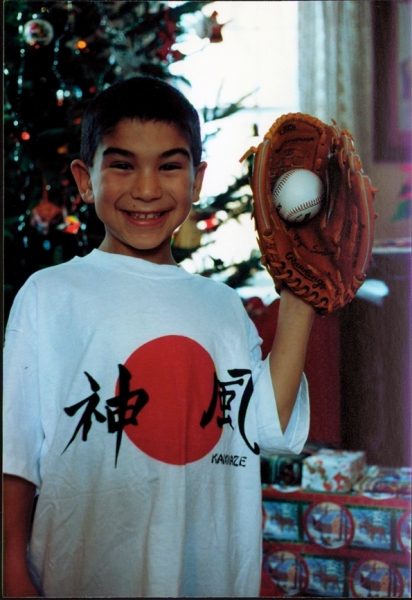 Wyatt appears thrilled with new glove