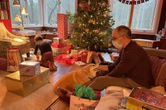 Gary & Sally sit in the sidelines while Jude searches for a present