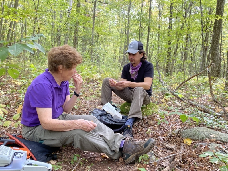 Hiking the Mattatuck Trail with Jani, Austoin & Sam