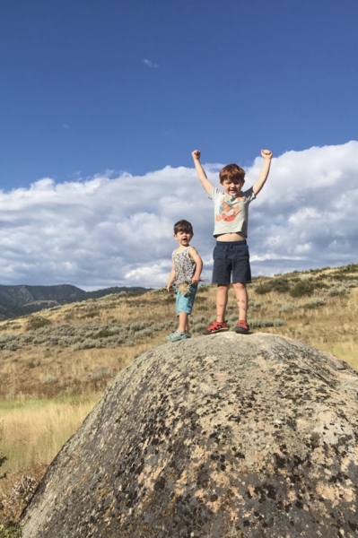 Luca & Emmett feeling their oats in Eastern Washington