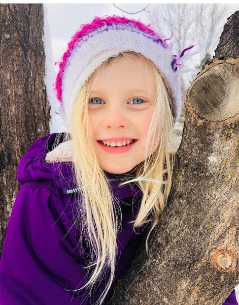 Maddie in a tree, December 2020